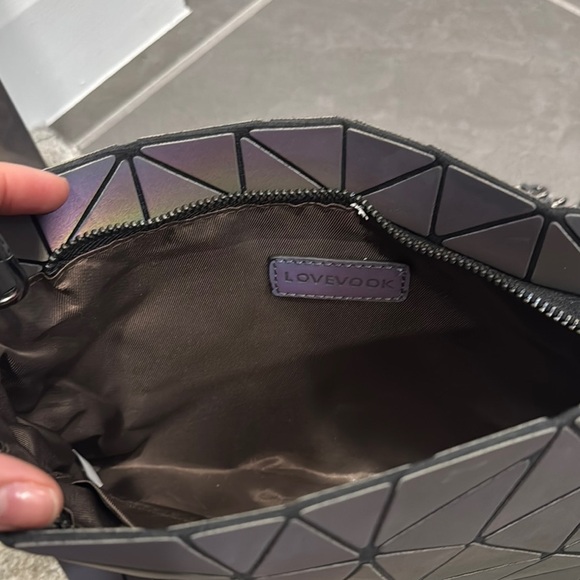 Black Geometric Shoulder Bag with Chain Strap - Picture 2 of 4